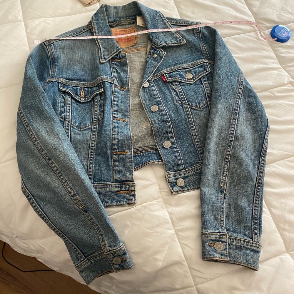 Levi’s vintage crop denim jacket